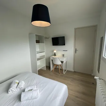 Appt 4 Avec Balcon, Spinelle Apartment *